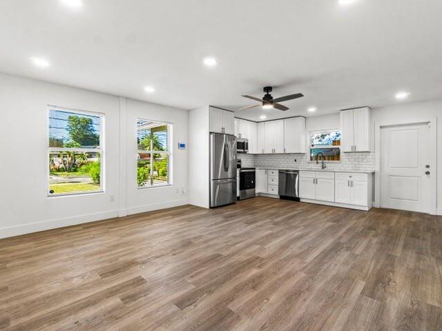 Home for rent at 4400 Greenwood Avenue - photo 5983451