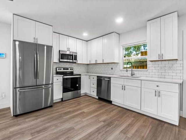 Home for rent at 4400 Greenwood Avenue - photo 5983455