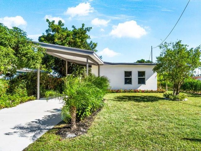 Home for rent at 4400 Greenwood Avenue - photo 5983457