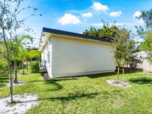 Home for rent at 4400 Greenwood Avenue - photo 6291405