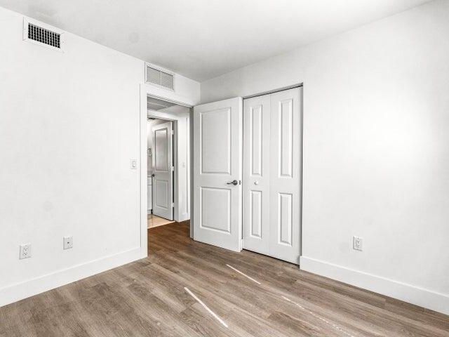 Home for rent at 4400 Greenwood Avenue - photo 6291408