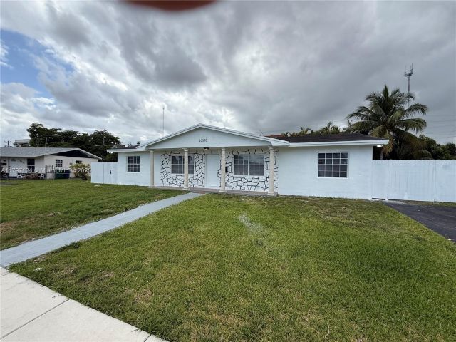 Home for sale at 20570 NW 1st Ct - photo 5970310