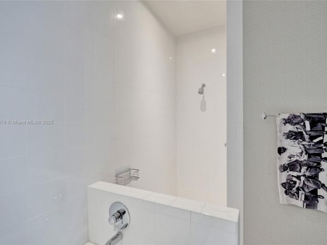 Home for sale at 2725 NE 1st St - photo 5965440