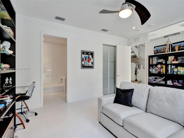 Home for sale at 2725 NE 1st St - photo 5965442