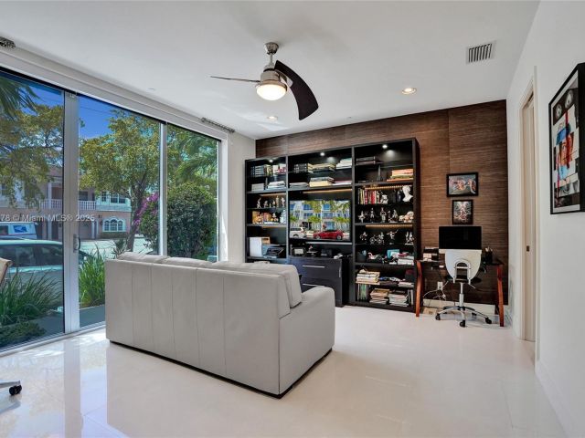 Home for sale at 2725 NE 1st St - photo 5965445