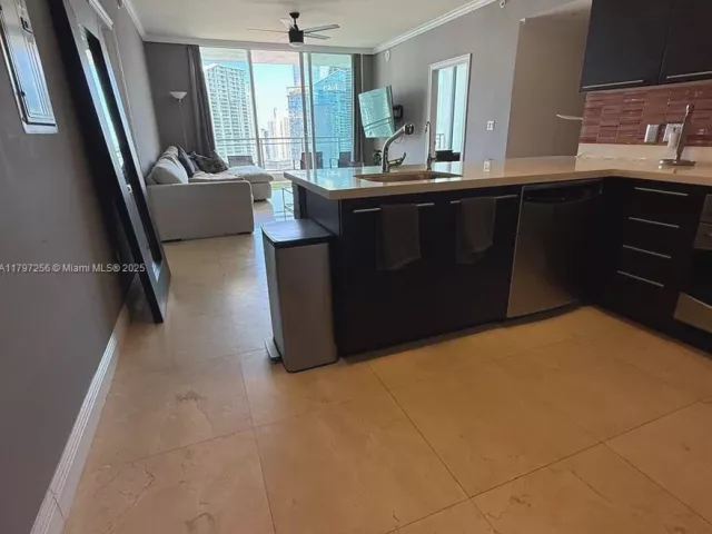 2-bedroom condo for sale in Miami - 90 SW 3rd St 3601 - MondialRealty
