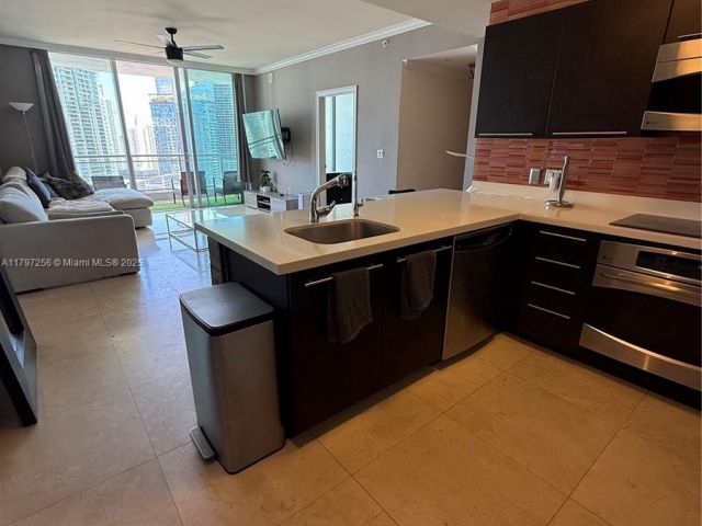 Apartment for sale  Unit #3601 - photo 6869364