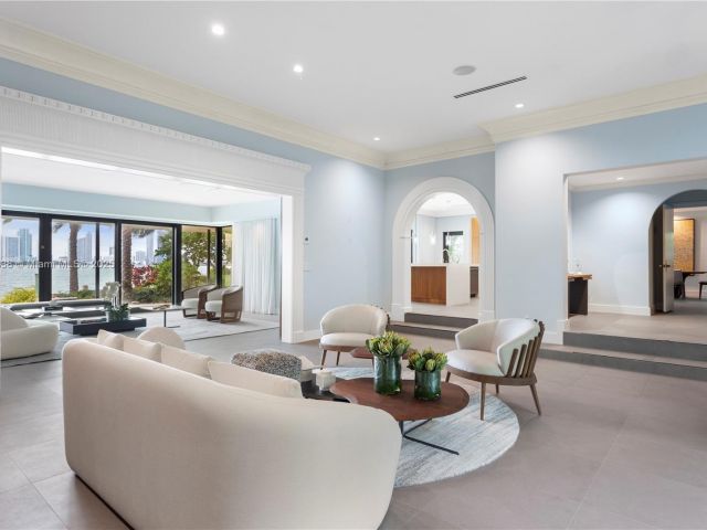 Home for sale at 250 W San Marino Dr - photo 6009630