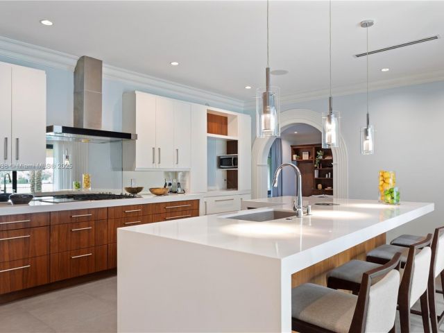 Home for sale at 250 W San Marino Dr - photo 6009637