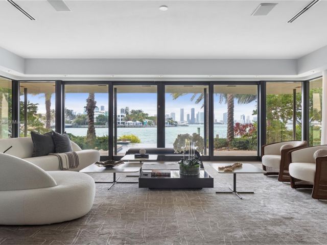 Home for sale at 250 W San Marino Dr - photo 6009642