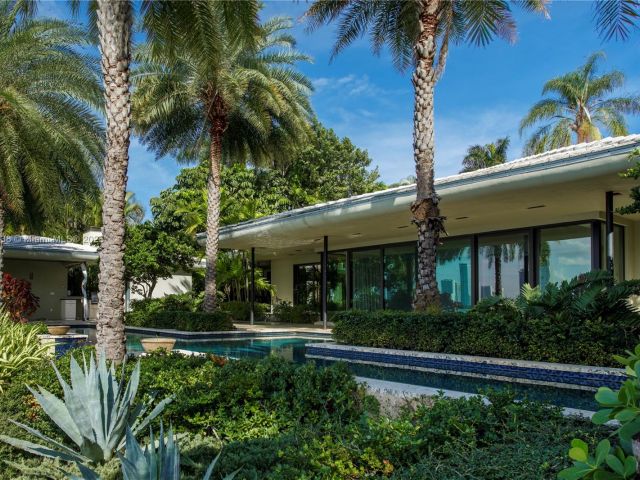 Home for sale at 250 W San Marino Dr - photo 6009648