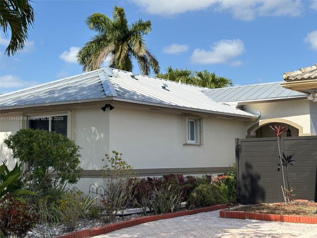 Home for sale at 7045 SW 161 PL - photo 5984523