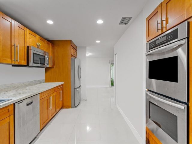 Home for sale at 9816 NW 51 TE - photo 5982934