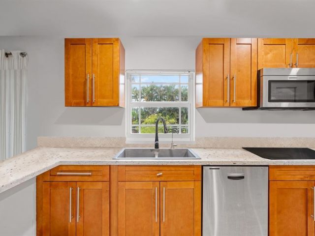 Home for sale at 9816 NW 51 TE - photo 5982935