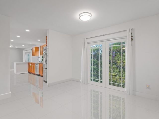 Home for sale at 9816 NW 51 TE - photo 5982938