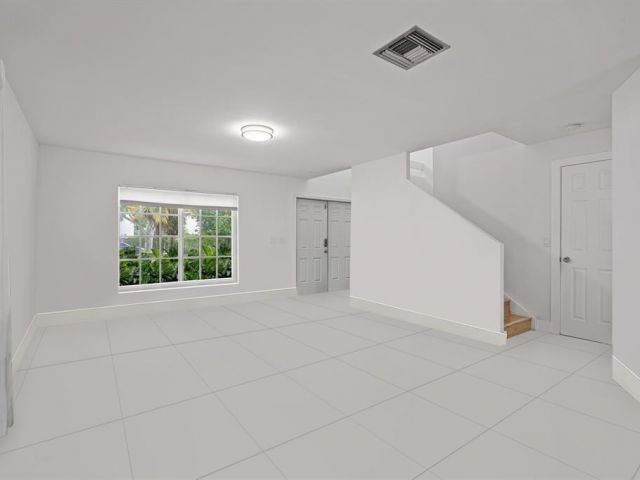 Home for sale at 9816 NW 51 TE - photo 5982940