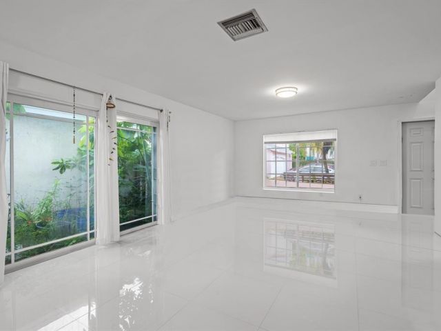 Home for sale at 9816 NW 51 TE - photo 5982941