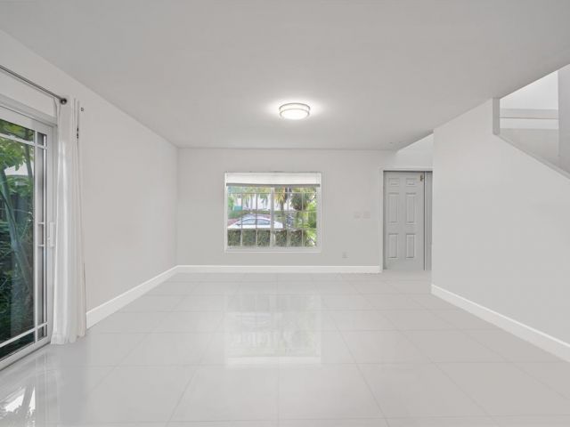 Home for sale at 9816 NW 51 TE - photo 5982942