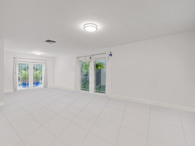 Home for sale at 9816 NW 51 TE - photo 5982944