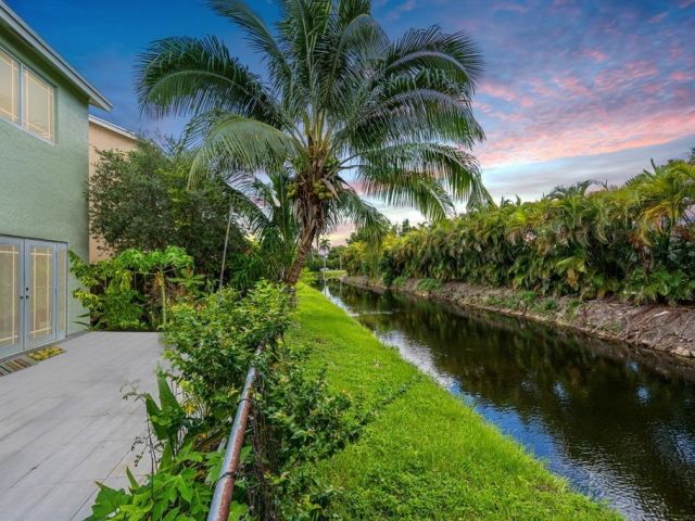 Home for sale at 9816 NW 51 TE - photo 5982946