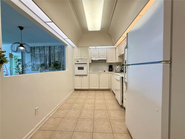 Apartment for rent  Unit #1214 - photo 5972780