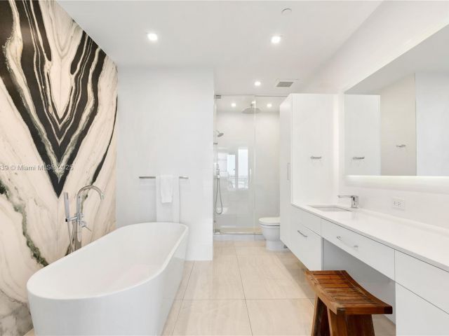 Apartment for sale  Unit #903 - photo 5970485