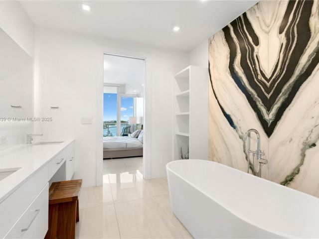 Apartment for sale  Unit #903 - photo 5970486