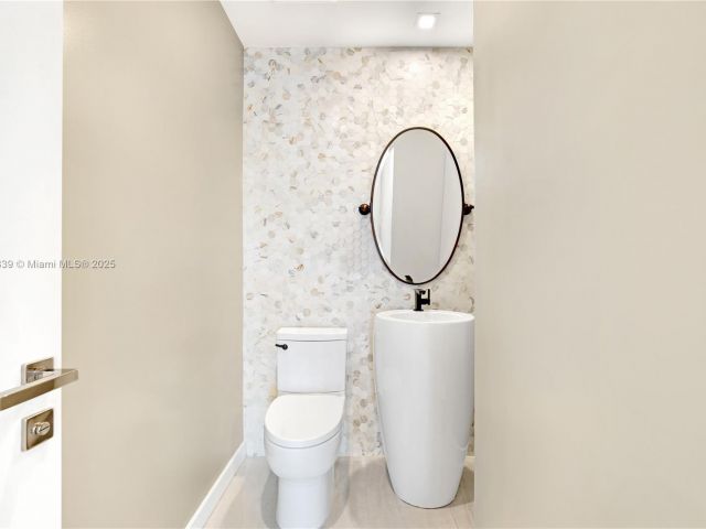 Apartment for sale  Unit #903 - photo 5970492