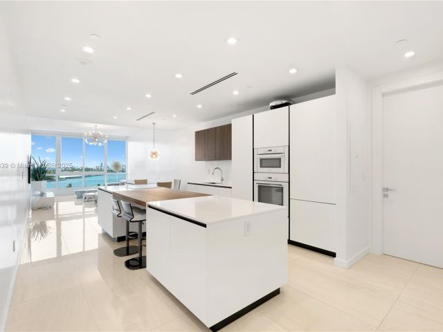 Apartment for sale  Unit #903 - photo 5970499