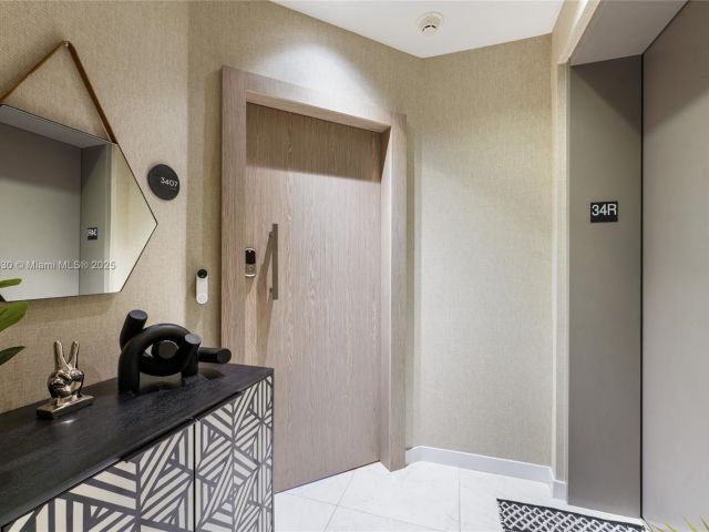 Apartment for rent  Unit #3407 - photo 5976257