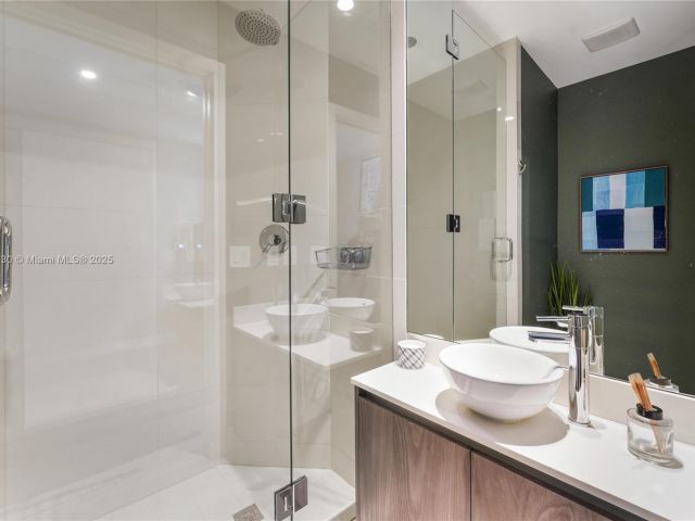 Apartment for rent  Unit #3407 - photo 5976262