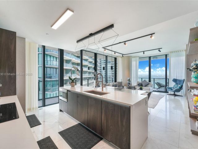 Apartment for rent  Unit #3407 - photo 5976267