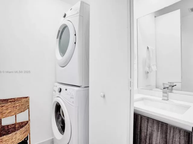 Apartment for sale  Unit #208 - photo 5973517