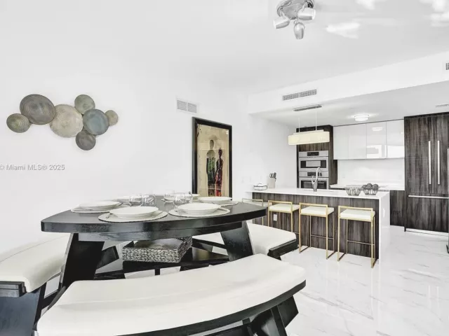 Apartment for sale  Unit #208 - photo 5973510