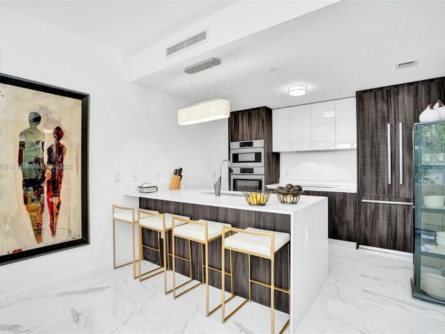 Apartment for sale  Unit #208 - photo 5973509