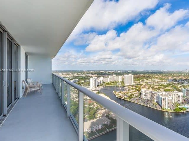 Apartment for rent  Unit #T3501 - photo 5971776