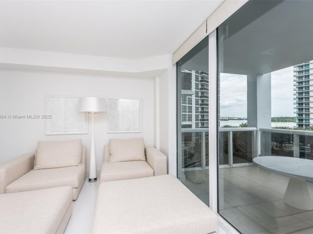 Apartment for rent  Unit #706 - photo 5970276