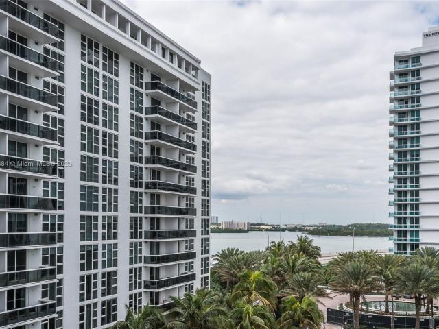 Apartment for rent  Unit #706 - photo 5970285