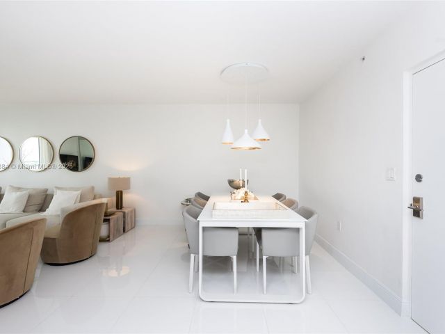 Apartment for rent  Unit #706 - photo 5970292