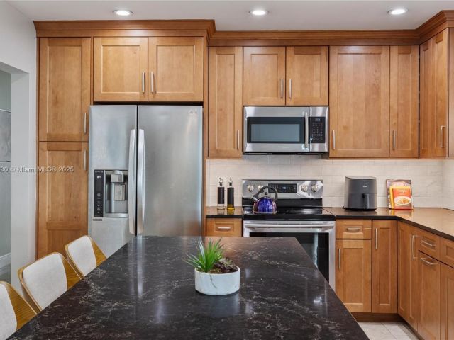 Home for rent at 608 1st Key Dr - photo 5970917