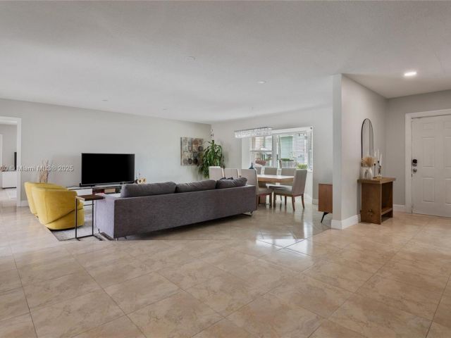 Home for rent at 608 1st Key Dr - photo 5970921