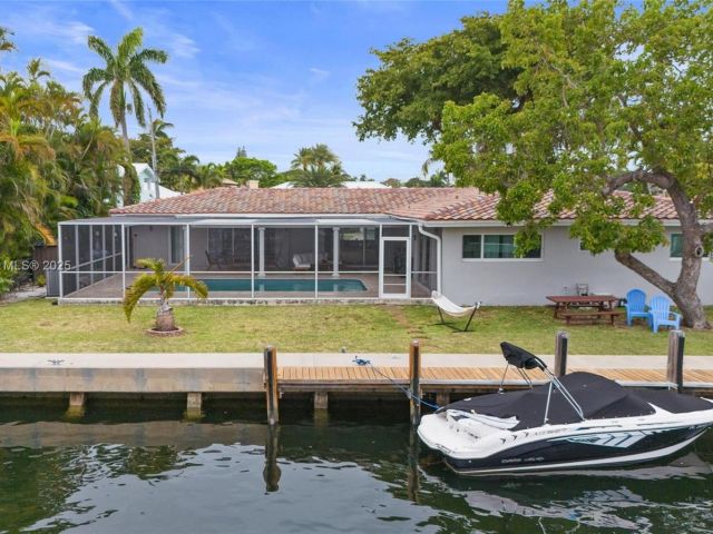 Home for rent at 608 1st Key Dr - photo 5970925