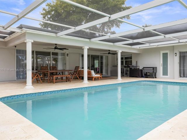 Home for rent at 608 1st Key Dr - photo 5970929