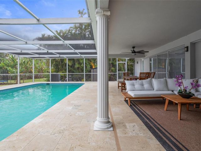 Home for rent at 608 1st Key Dr - photo 5970932