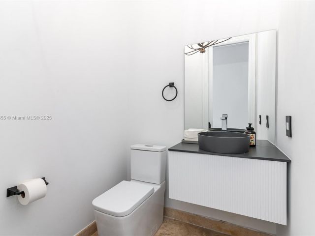 Home for rent at 1309 Middle River Dr - photo 6054226