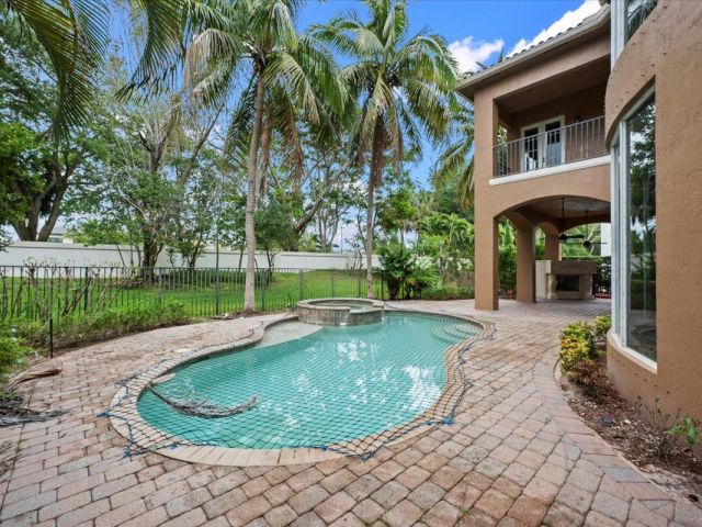 Home for sale at 17614 Circle Pond Court - photo 6643603