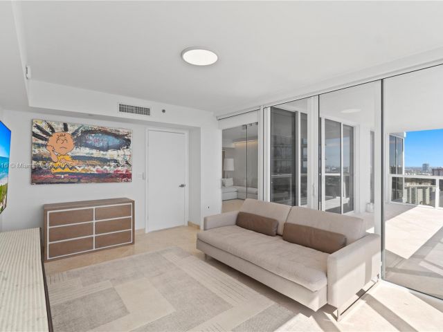 Apartment for sale  Unit #3307 - photo 6027392