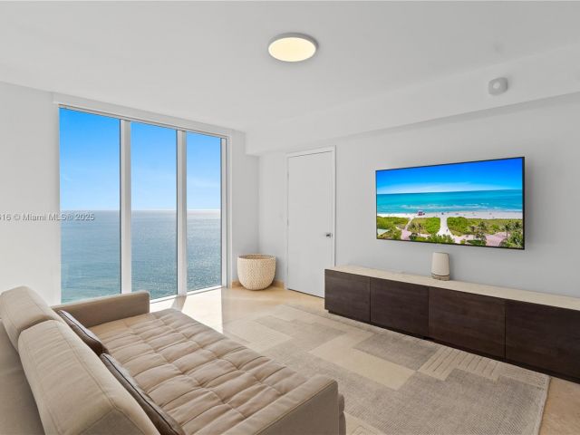 Apartment for sale  Unit #3307 - photo 6027393