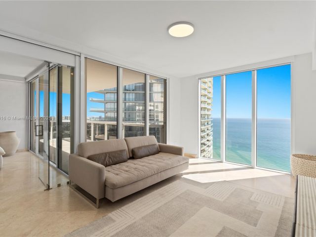 Apartment for sale  Unit #3307 - photo 6027394