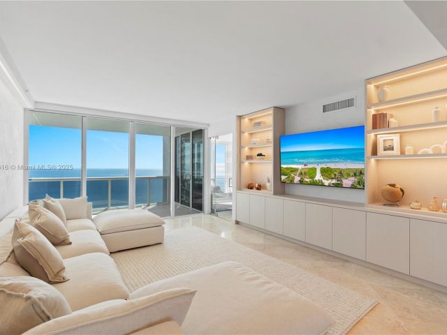 Apartment for sale  Unit #3307 - photo 6027397